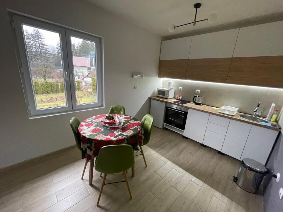 Apartman Irvas 콜라신 외부 사진